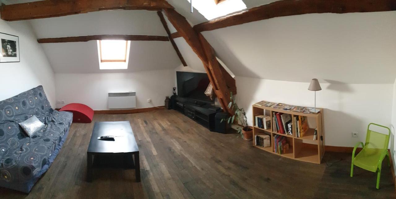 Appartement Agreable 1 A 4 Personnes Chaumont  Exterior photo